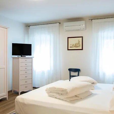 Bed & Breakfast Fattoria Busa Dell'oro 4*