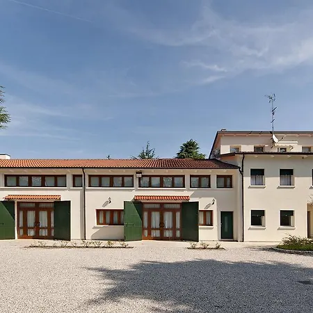 Bed & Breakfast Fattoria Busa Dell'oro 3*